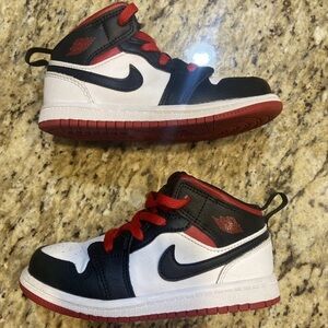 Nike Air Jordan 1 Mid "White/Black/Gym Red" Little  Kids' Shoes 10c Modeling